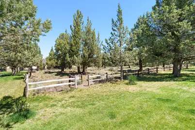 11295 Bunk House Lane, Redmond, OR 97756 - Photo 36