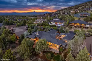 1134 Highland View Loop, Redmond, OR 97756 - Photo 2