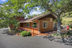 5366 Pioneer Rd, Medford, OR 97501 - Photo 1