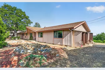 5245 Pioneer, Medford, OR 97501 - Photo 4