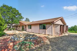 5245 Pioneer, Medford, OR 97501 - Photo 4