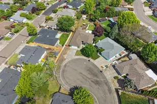 1841 Cascadia Cir, Medford, OR 97504 - Photo 4