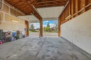21283 Dove Ln, Bend, OR 97702 - Photo 104