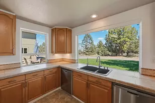 21283 Dove Ln, Bend, OR 97702 - Photo 30