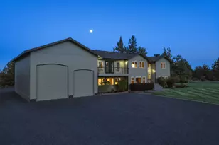21283 Dove Ln, Bend, OR 97702 - Photo 122