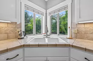 61433 Linton Loop, Bend, OR 97702 - Photo 18