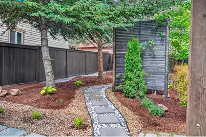 61433 Linton Loop, Bend, OR 97702 - Photo 52