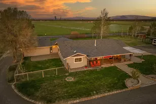 26345 Walker Rd, Bend, OR 97701 - Photo 2