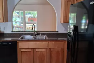 1404 SW Sturgeon Ct, Grants Pass, OR 97527 - Photo 14