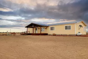89438 W Campbell Ln, Christmas Valley, OR 97641 - Photo 2
