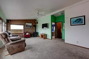 89438 W Campbell Ln, Christmas Valley, OR 97641 - Photo 10