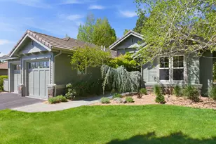 62022 Fall Creek Loop, Bend, OR 97702 - Photo 2