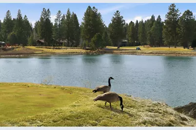 62022 Fall Creek Loop, Bend, OR 97702 - Photo 32
