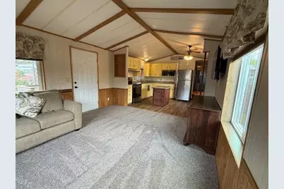 1055 N 5th Street #UNIT 128, Jacksonville, OR 97530 - Photo 2