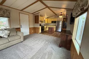 1055 N 5th St, Jacksonville, OR 97530 - Photo 2