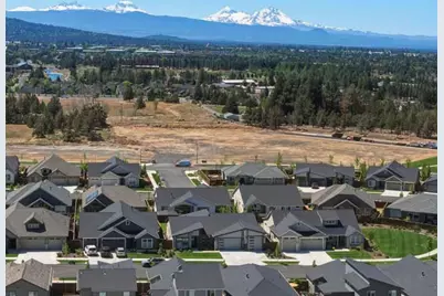 3631 NE Desert Juniper Lane, Bend, OR 97701 - Photo 24