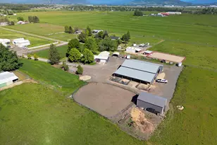 5900 Peace Ln, Central Point, OR 97502 - Photo 12