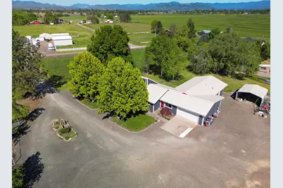 5900 Peace Lane, Central Point, OR 97502 - Photo 10
