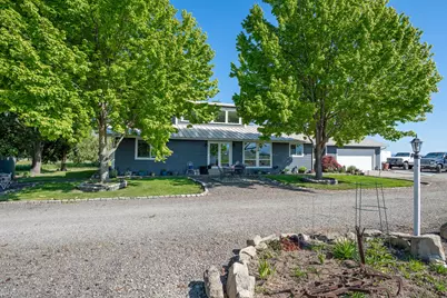 5900 Peace Lane, Central Point, OR 97502 - Photo 16