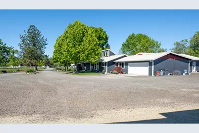 5900 Peace Lane, Central Point, OR 97502 - Photo 46