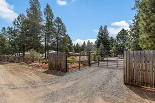 17075 Cougar Ln, La Pine, OR 97739 - Photo 2