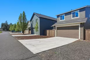 3410 SW 28th St, Redmond, OR 97756 - Photo 22