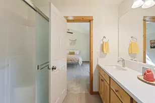 60825 Grand Targhee Dr, Bend, OR 97702 - Photo 18