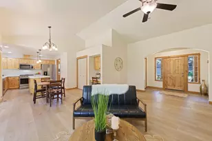 60825 Grand Targhee Dr, Bend, OR 97702 - Photo 6