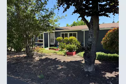 4624 S Pacific Highway #UNIT 17, Phoenix, OR 97535 - Photo 2