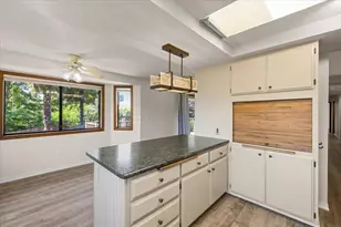 3034 Lazy Creek Dr, Medford, OR 97501 - Photo 18