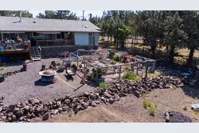 14198 SW Nine Peaks Place, Terrebonne, OR 97760 - Photo 32