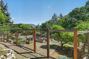 1020 Walker Ave, Ashland, OR 97520 - Photo 38