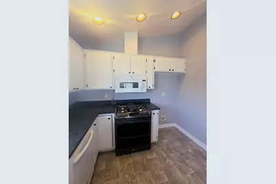 959 Westrop Drive, Central Point, OR 97502 - Photo 8