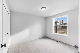 959 Westrop Dr, Central Point, OR 97502 - Photo 24
