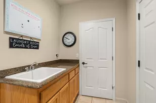 262 Robert Trent Jones Blvd, Eagle Point, OR 97524 - Photo 32