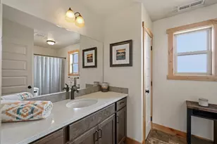 353 E Aspenwood Ave, Sisters, OR 97759 - Photo 38