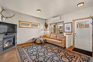 353 E Aspenwood Ave, Sisters, OR 97759 - Photo 6