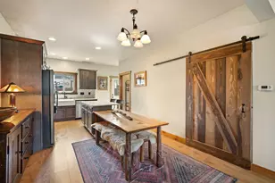 353 E Aspenwood Ave, Sisters, OR 97759 - Photo 8