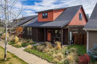 353 E Aspenwood Avenue, Sisters, OR 97759 - Photo 2