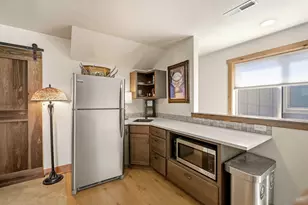353 E Aspenwood Ave, Sisters, OR 97759 - Photo 24
