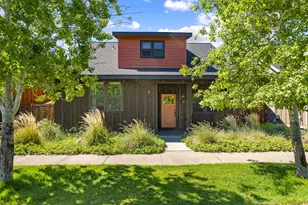 353 E Aspenwood Ave, Sisters, OR 97759 - Photo 1