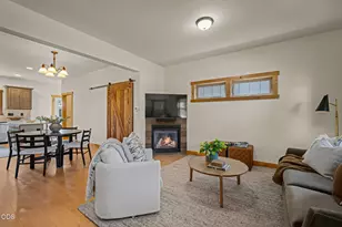 353 E Aspenwood Ave, Sisters, OR 97759 - Photo 6
