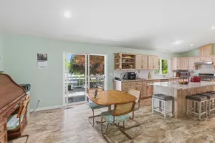 258 Walker Rd, Grants Pass, OR 97527 - Photo 10