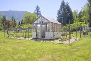 258 Walker Rd, Grants Pass, OR 97527 - Photo 32