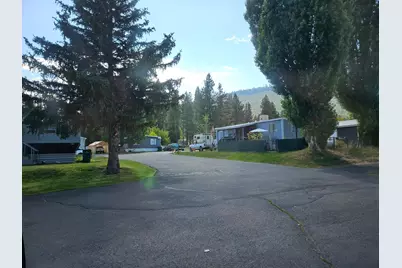 4000 Round Lake Road #SPC 12, Klamath Falls, OR 97601 - Photo 2