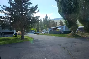 4000 Round Lake Rd, Klamath Falls, OR 97601 - Photo 2