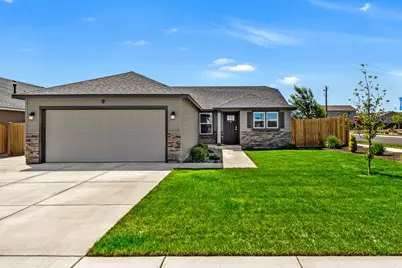 3499 NW 9th Lane, Redmond, OR 97756 - Photo 1