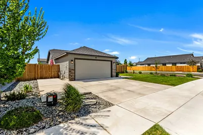 3499 NW 9th Lane, Redmond, OR 97756 - Photo 4