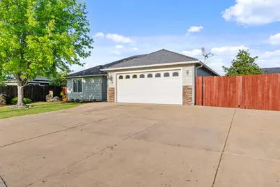 8414 Atlantic Avenue, White City, OR 97503 - Photo 1