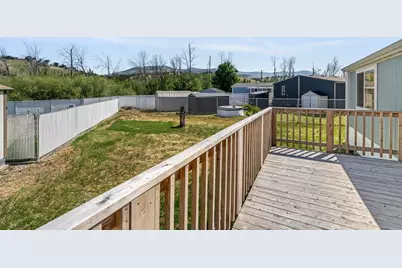 4729 S Pacific Highway #32, Phoenix, OR 97535 - Photo 22